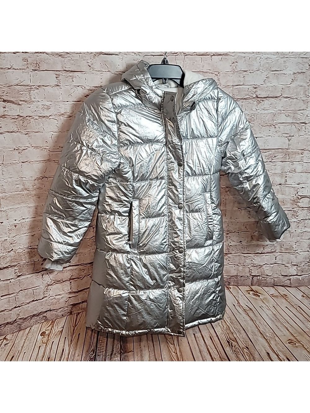 Amazon metallic sliver puffer coat large girl's nwt new with tags